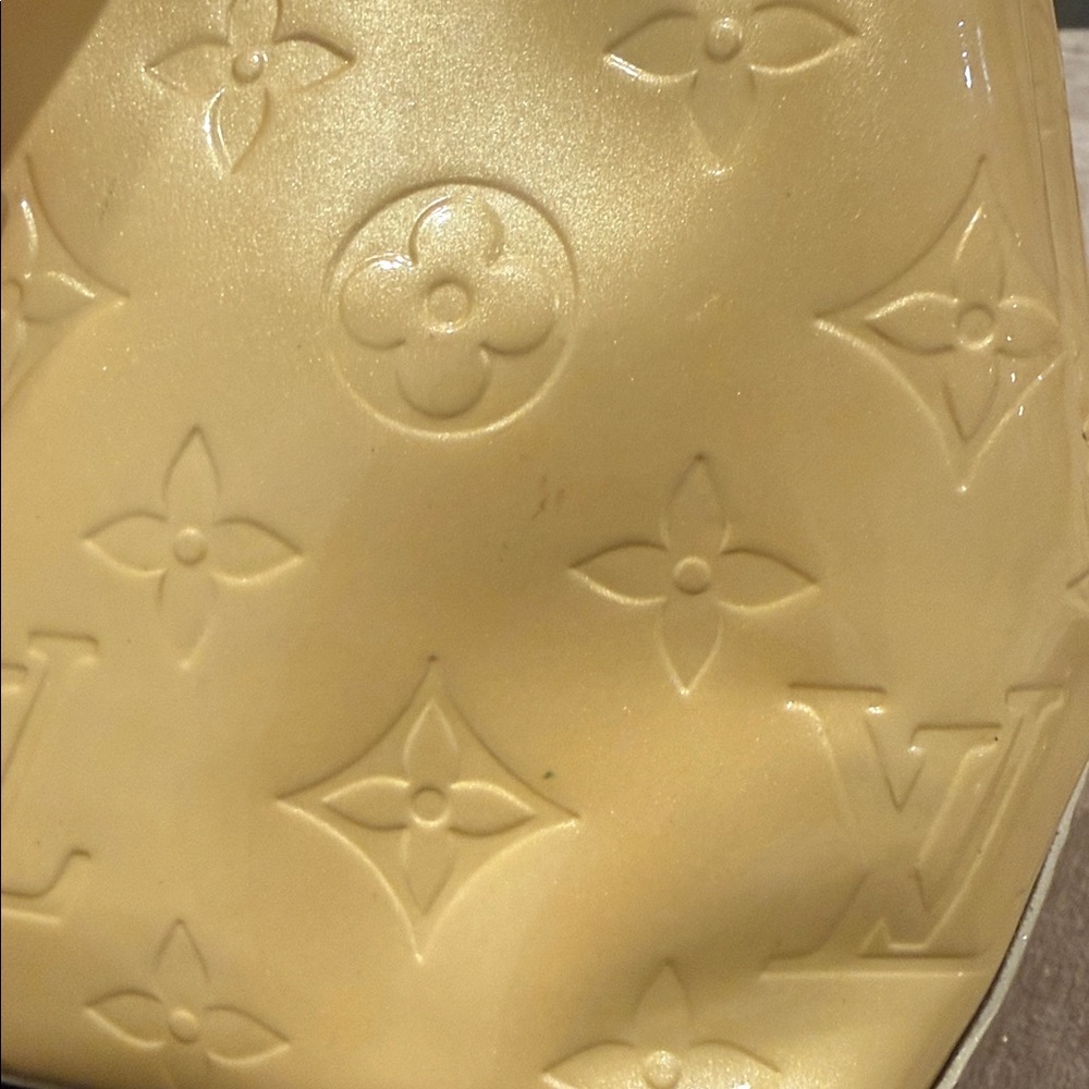 Louis Vuitton Monogram Vernis Reade PM - Picture 5 of 16